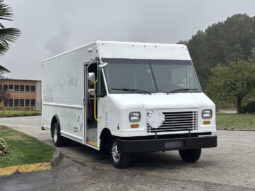 
										2012 Ford E-450 Super Duty full									