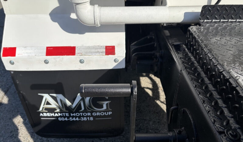 
								2017 International DuraStar full									