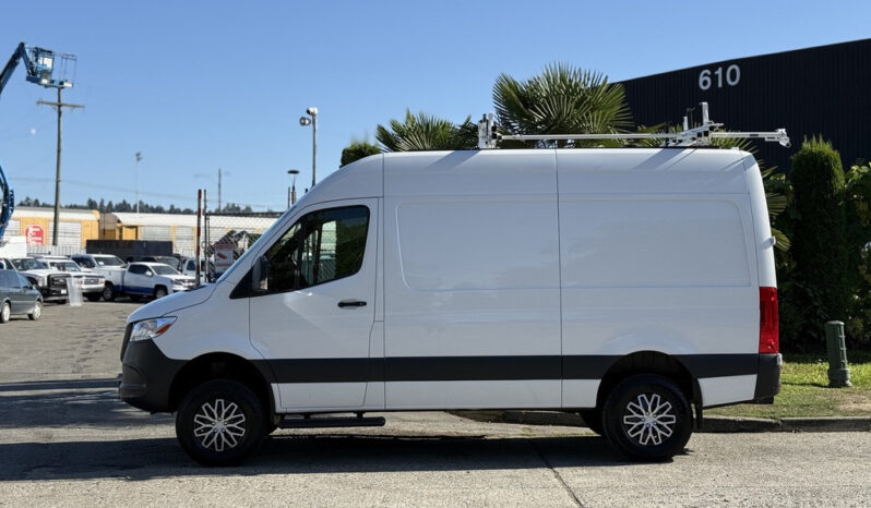 
								2023 Mercedes-Benz Sprinter full									