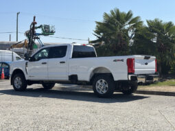 
										2023 Ford F-350 Super Duty full									