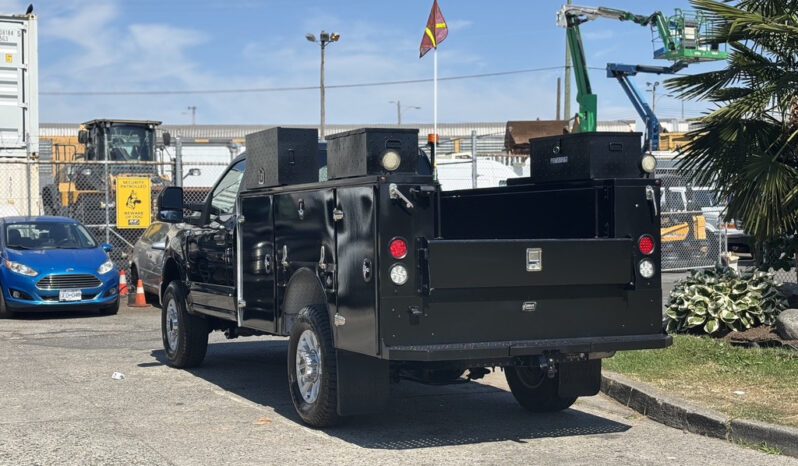 
								2022 Ford F-350 full									