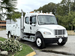 2005 Freightliner M2 106