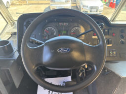 
										2011 Ford E-450 Super Duty full									