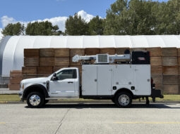 
										2023 Ford F-550 Super Duty full									
