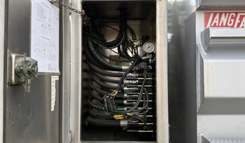 
								2011 International WorkStar full									