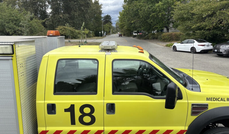 
								2010 Ford F-550 full									