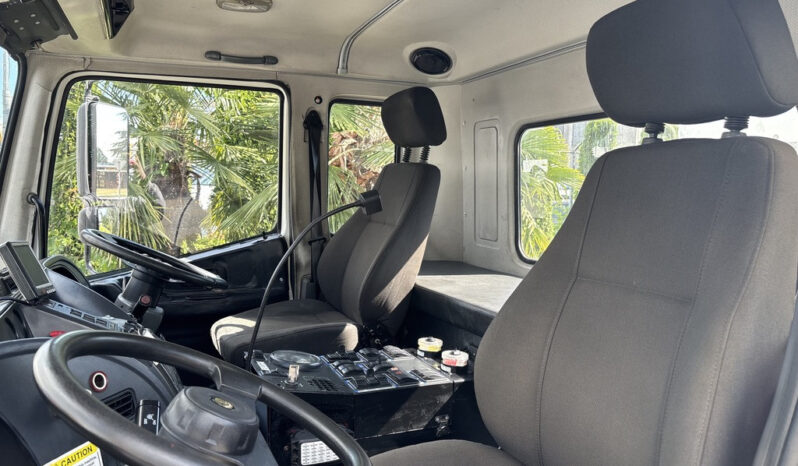 
								2012 Autocar Xpert full									