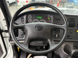 
										2016 Freightliner 108SD full									