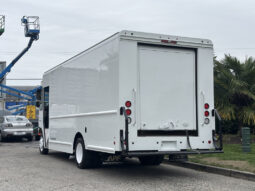 
										2021 Ford Econoline Commercial Chassis full									