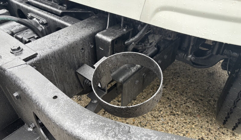 
								2011 International 7500 full									