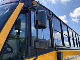 2011 Freightliner M2 106