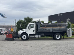
										2006 Freightliner M2 106 full									