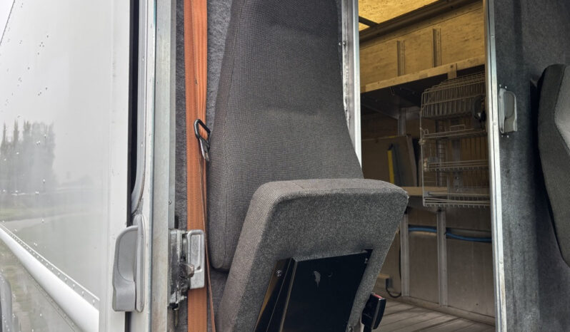 
								2012 Ford E-450 Super Duty full									