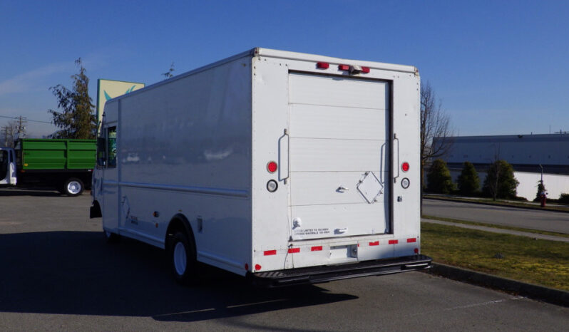
								2009 Ford E-450 Super Duty full									