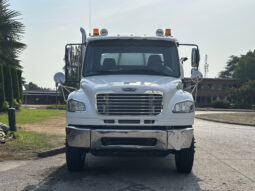 
										2010 Freightliner M2 106 full									