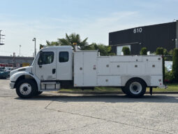 
										2004 Freightliner M2 106 full									