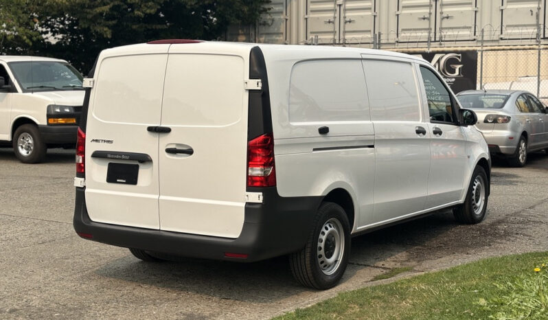
								2022 Mercedes-Benz Metris full									