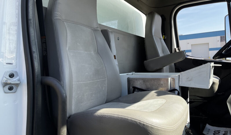 
								2012 Freightliner M2 112 full									