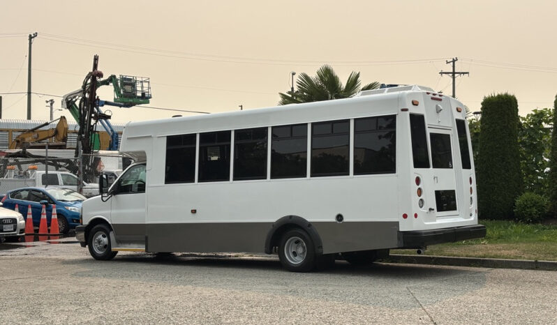 
								2020 Chevrolet Express full									