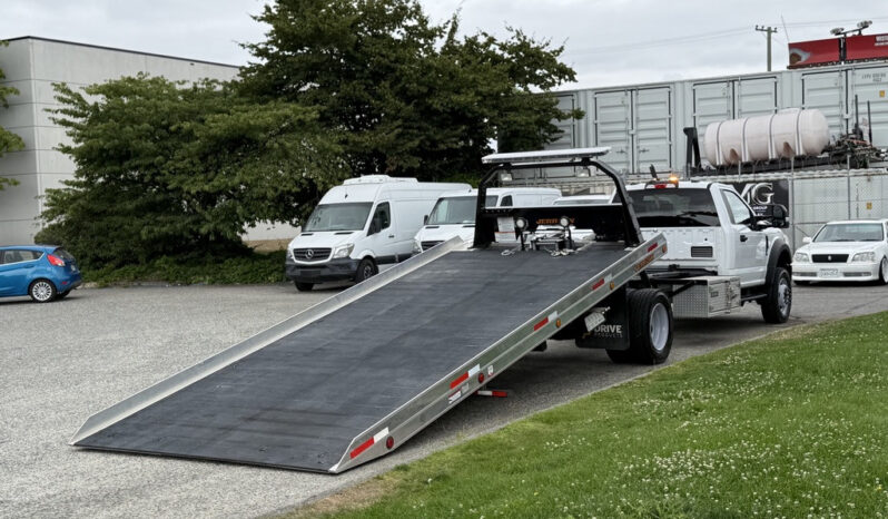 
								2022 Ford F600 full									