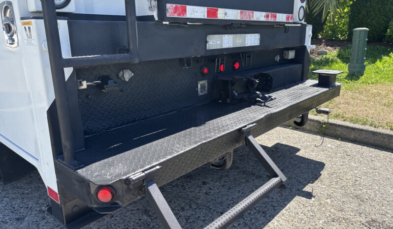 
								2022 Freightliner 108SD full									