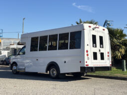 
										2017 Chevrolet Express full									
