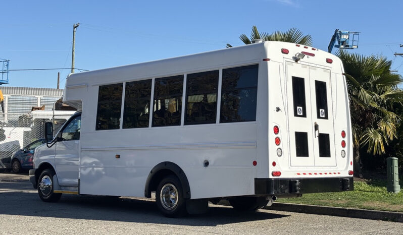 
								2017 Chevrolet Express full									