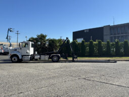 
										2020 Peterbilt 330 full									