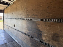 
										2012 Freightliner M2 106 full									