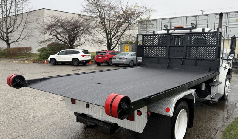 
								2019 Freightliner M2 106 full									