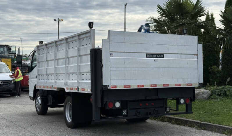 
								2014 Mitsubishi Fuso full									