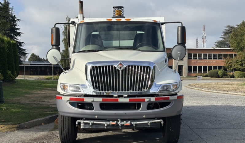 
								2012 International DuraStar full									