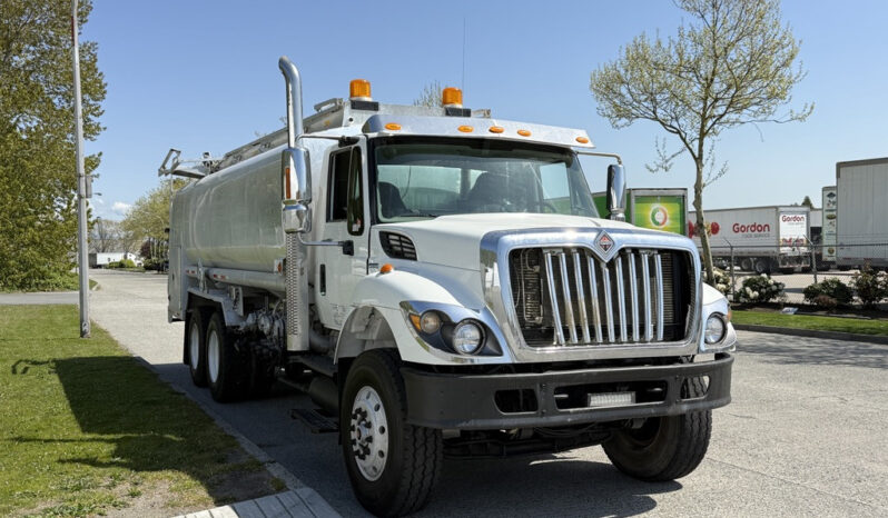 
								2009 International 7500 full									