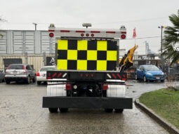 
										2016 Freightliner 108SD full									