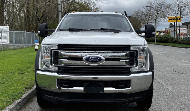 
								2017 Ford F-550 full									