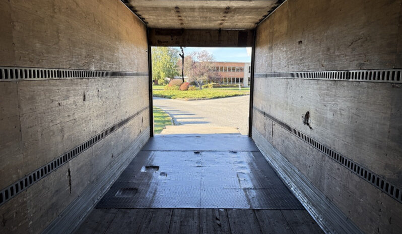 
								2012 Freightliner M2 106 full									