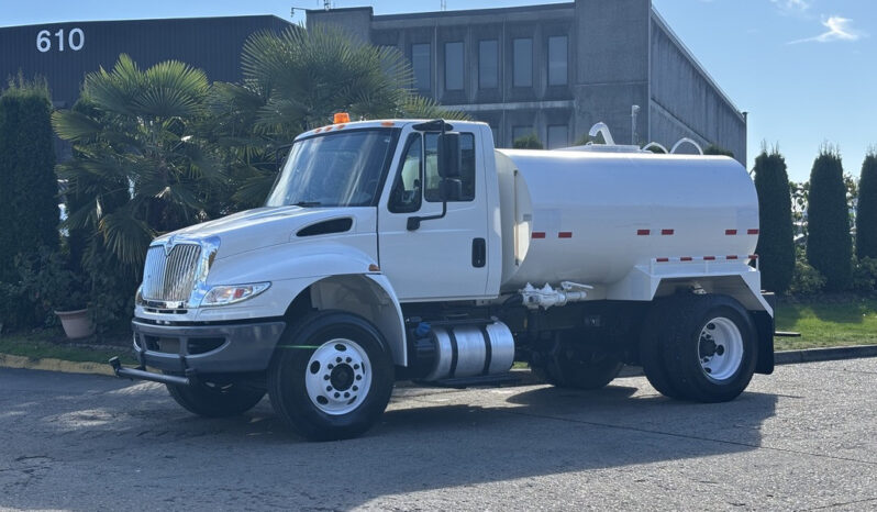 
								2017 International DuraStar full									