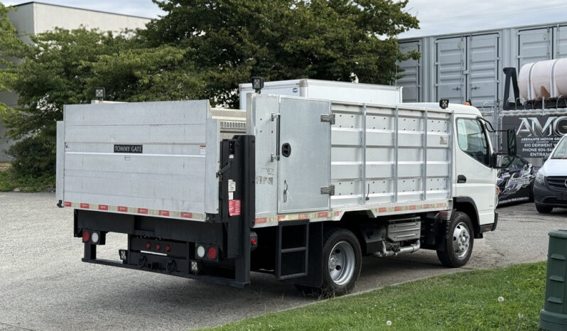 
								2014 Mitsubishi Fuso full									
