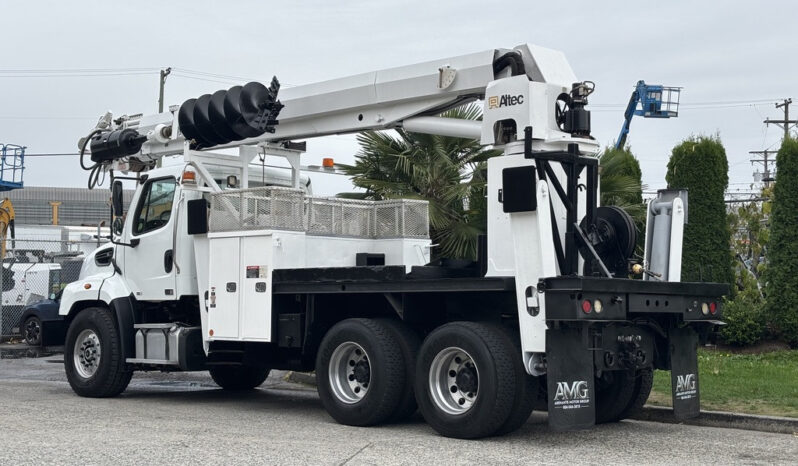
								2013 Freightliner 114SD full									