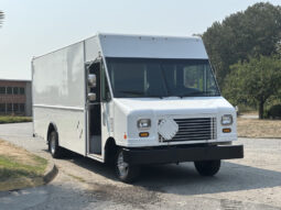 
										2018 Ford E-450 Super Duty full									