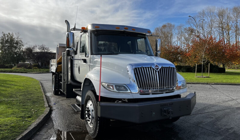 
								2013 International 4300 full									