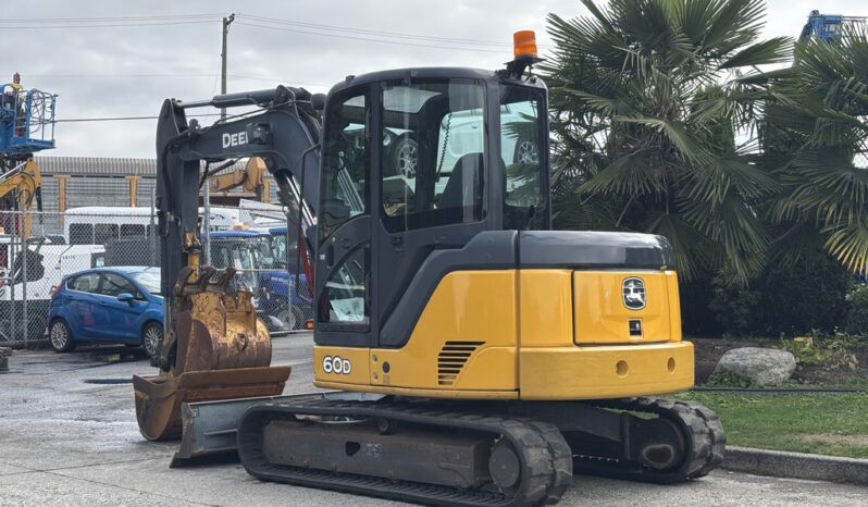 
								2010 John Deere 60D full									