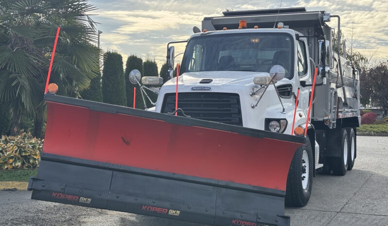 
								2013 Freightliner 114SD full									