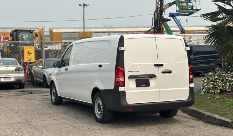 
								2022 Mercedes-Benz Metris full									