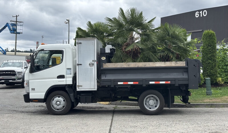 
								2015 Mitsubishi Fuso full									