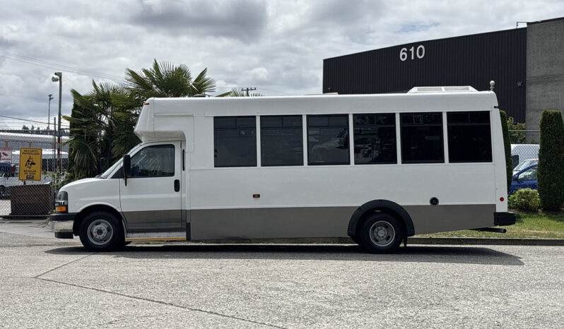 
								2020 Chevrolet Express 4500 full									