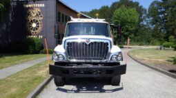 
										2013 International 7400 full									