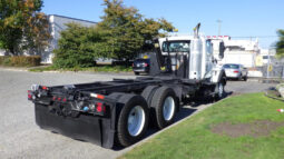 
										2012 International 7400 full									