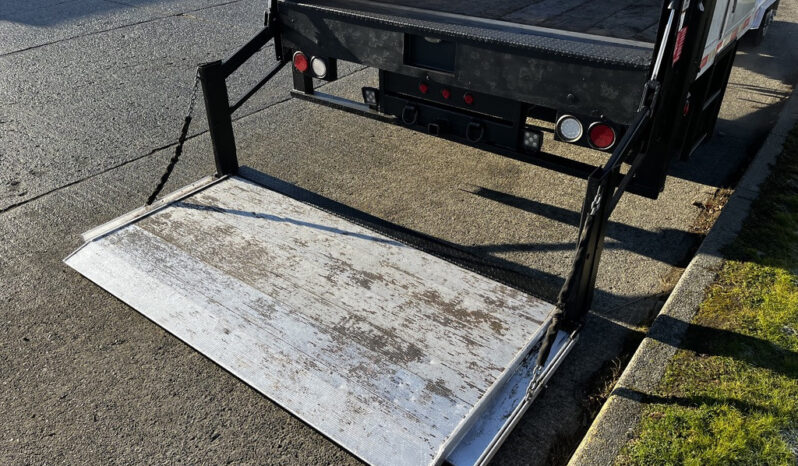 
								2014 Mitsubishi Fuso full									