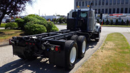 
										2013 International 7400 full									